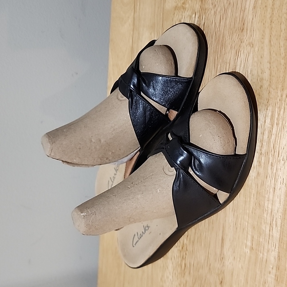 Sz 9 Clarks Slip On Leather Upper  Black Sandal
